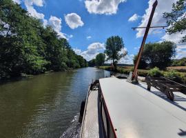 Péniche Sir Lancelot，位于Thuin的酒店