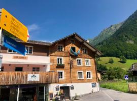 Aktivhostel HängeMatt，位于Matt的酒店