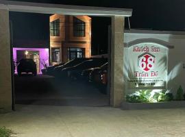 Khách Sạn 68 Trần Đề，位于Ấp Nhà Việc的酒店