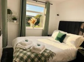 Double Room in St Michael's Inn near Leeds Airport