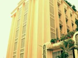 Hotel Mogul Palace - Near Masjid Bunder Mumbai