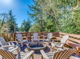 Delightful home near the beach with private deck firepit