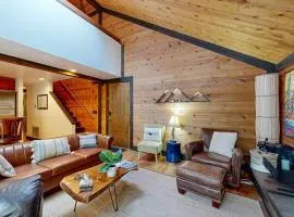Cozy cabin in Sunriver with SHARC amenities washer&dryer & dog-friendly