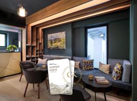 Quality Hosts Arlberg - Hotel Goldenes Kreuz B&B - Sommerkarte Premium inklusive，位于圣安东阿尔贝格的酒店