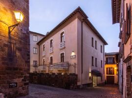 Hotel Duomo - Etruria Collection，位于奥维多的酒店