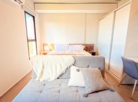 Civis Jardinia Sky Studio 4B Pool & Sauna，位于Luque的酒店