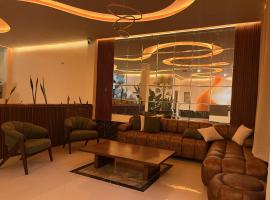 Amazon Garden Suites - Recojo del aeropuerto incluido，位于普卡尔帕的酒店