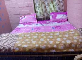 Shri Hanumant Inn & Resort，位于Gunnaur的酒店