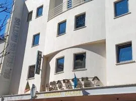 阿马多拉皇宫酒店