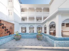 Lanna Inthan Hotel & Resort，位于萨科特山的酒店