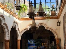 Hotel Centenario Bernal，位于贝纳尔的酒店