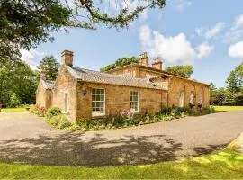 Unique Manor House PLUS Jacuzzi PLUS BBQ Cabin