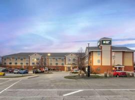 MainStay Suites Chicago Hillside，位于希尔赛德的酒店