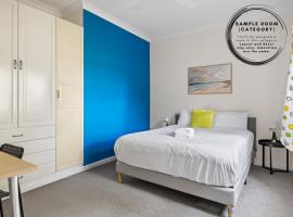 Homely Private Double Room in Marsfield - Well-Connected Suburb Shared Bathroom，位于Epping的酒店