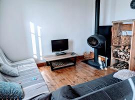Au coin tranquille - Calme, Campagne，位于Devesset的酒店