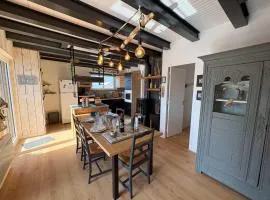 L'ESCALE - A charming comfortable house just a stone's throw from the sea