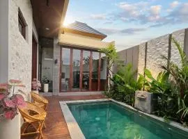 Villa Uma Chesta - 2BR Private Pool Villa in Keramas,Quiet,Near Beach