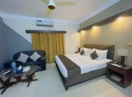 Royal Hotel And Beauty Salon