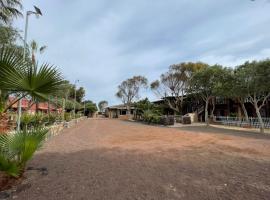 Hotel Old Mill，位于San Quintín的酒店