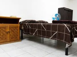 Central and Comfortable Accommodation 4
