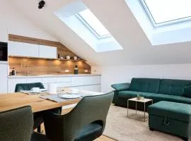 Stilvolle Chiemsee-Auszeit | Balkon, Parkplatz, ideale Lage