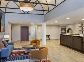 Lake Norman Inn and Suites，位于科尼利厄斯的酒店