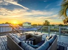 Direct Gulf Access Heated Pool 45 Dock Fire Pit