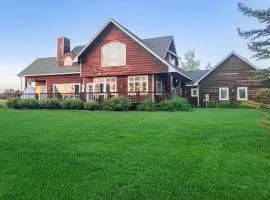 Fun w/ Family! Mtn-View Gem w/ Deck in Driggs