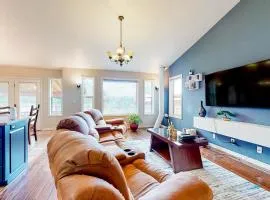 Hike, Golf & Explore: Driggs Home w/ Patio & Grill
