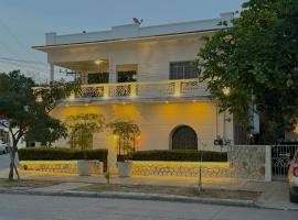 suites Casa Blanca，位于巴耶斯城的酒店