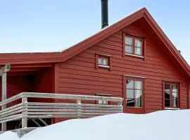 2 Bedroom Awesome Home In Lillehammer