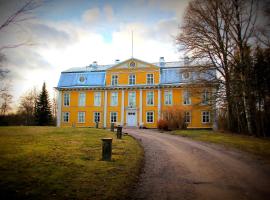 Mustion Linna / Svartå Manor，位于SvartåLasitehdas Public Beach附近的酒店