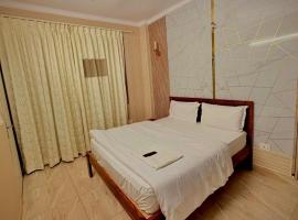 The Raveesh E24 - 2BHK Serviced Apartment，位于新德里的酒店