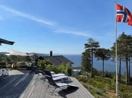 Spacious Cabin With Annex By Drøbaksundet