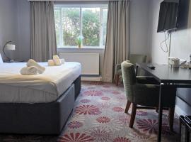 The Warwick Hotel Kenilworth，位于凯尼尔沃思的酒店