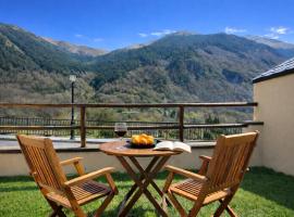 Apartamento Vall Fosca con espectaculares vistas y jardín privado，位于Torre de Capdella的酒店