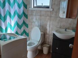 Amplia casa a un precio accesible，位于Queule的酒店