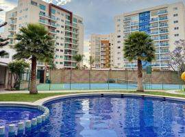 Cozy Loft with Air Conditioning and WiFi near Poliforum Leon Gto，位于莱昂的酒店