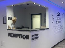 Meerzeit Strandhotel，位于纽哈灵吉塞尔的酒店