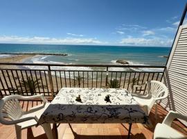 ApartEasy - Cunit Apartment with sea view and balcony，位于库尼特的酒店