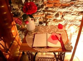 勒达米德拉科尔塞拉住宿加早餐旅馆，位于科莫的浪漫度假酒店