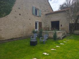 Appartement indépendant avec terrasse et jardin，位于Thuilley-aux-Groseilles的酒店