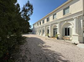 HOTEL LE FLOREAL，位于Le Soler的酒店