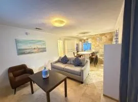 Comfortable Apartment 2BR Walk to Beach Apt1
