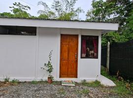 Voila's Apartment near to Punta Uva，位于蓬塔乌巴的酒店