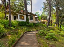 Hotel Misión Grand Valle de Bravo，位于巴耶德布拉沃的酒店