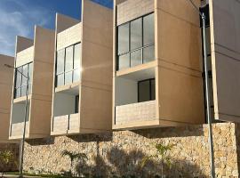 Condo with Pool, Amenities & CoWork，位于梅里达的酒店