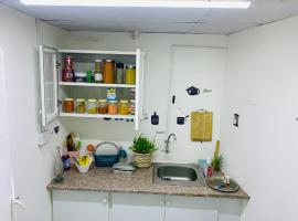 Western Domes Hostings，位于Ghayathi的酒店