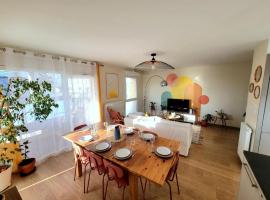 Appartement lumineux proche Genève et Jura 3 chambres, terrasses et parking，位于热克斯的酒店