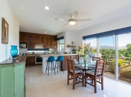 PHA1-Condominios Santa Fe Sleeps 6, Views & Beach 1 Block, Gated，位于新巴利亚塔的酒店